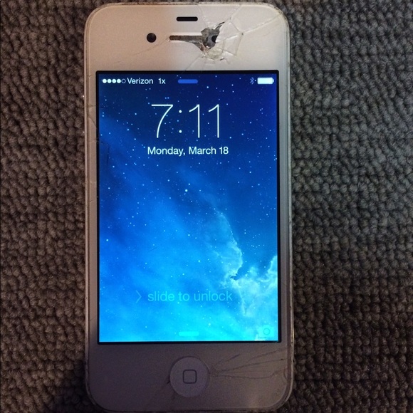 iPhone 4s - Picture 2 of 3